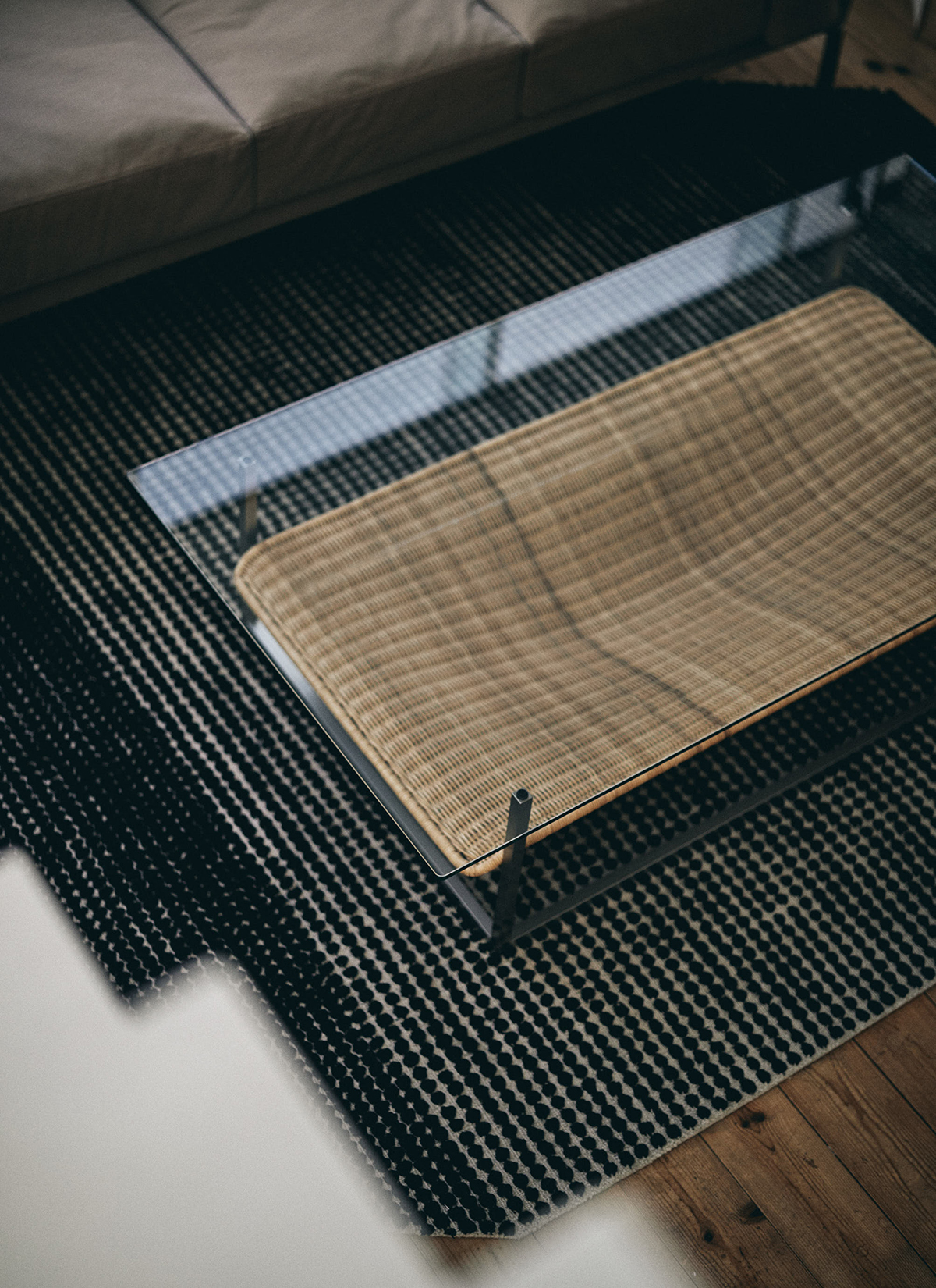 HAMMOCK TABLE COLLECTION E&Y